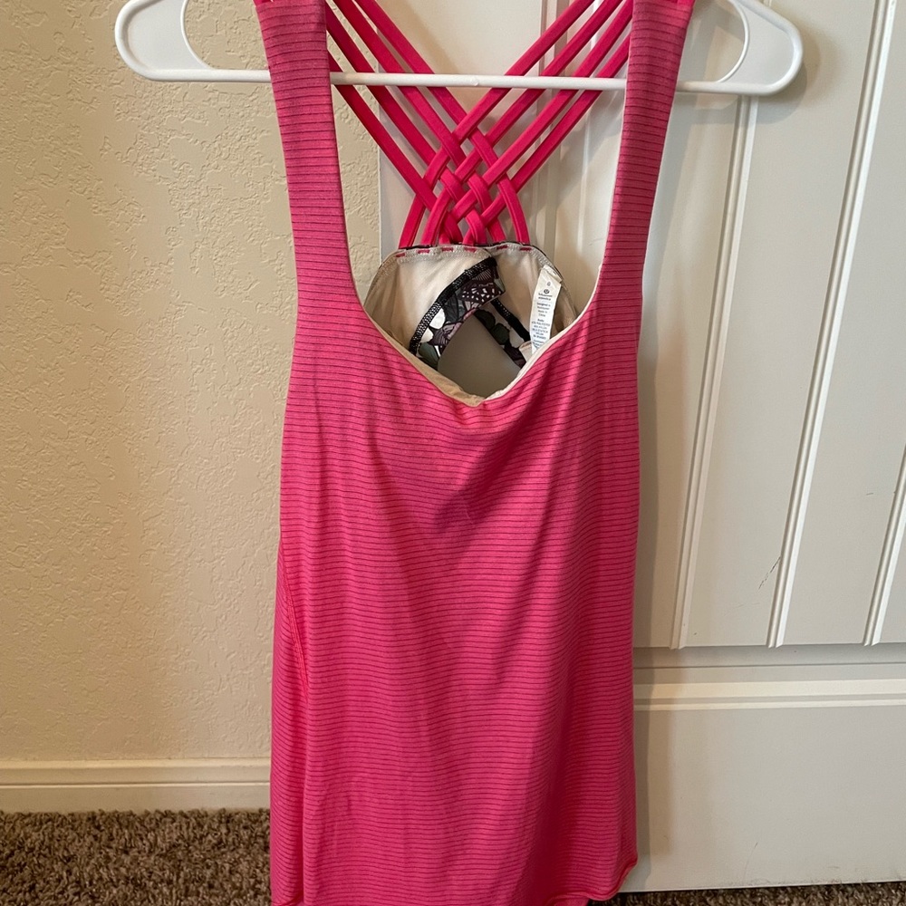 Lululemon top